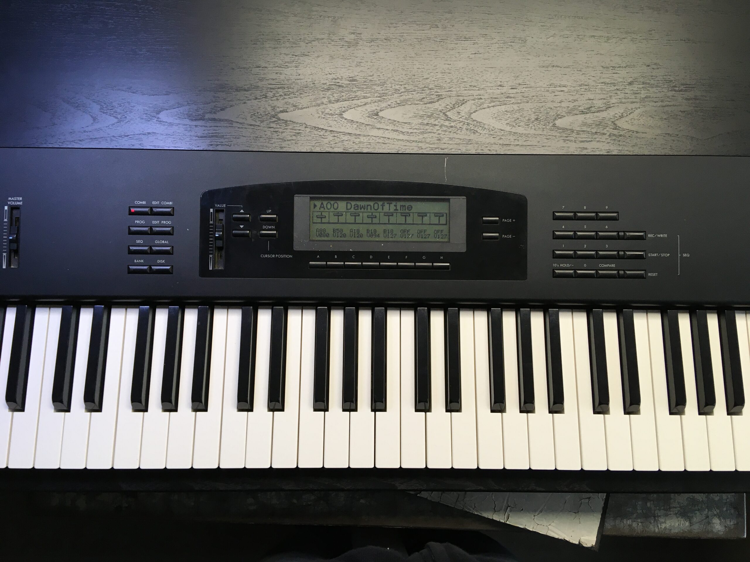 Korg 01/w PRO X à vendre occasion